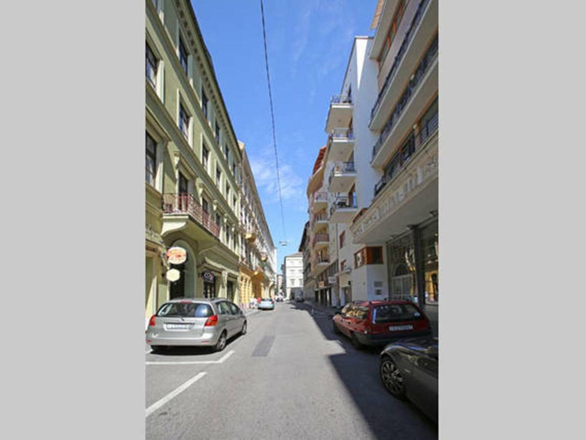 부다페스트 Downtown Garden Isle In Urban Style-Free Parking 아파트 외부 사진