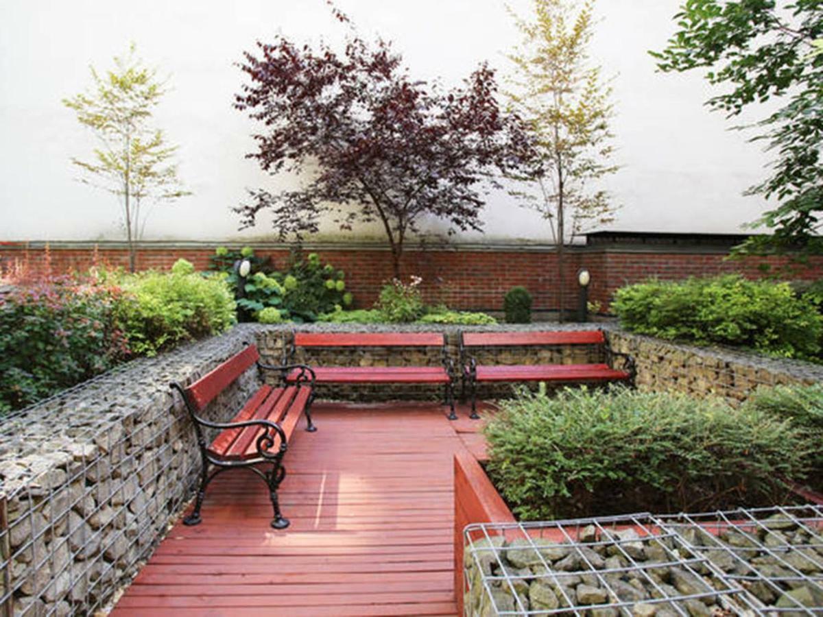 부다페스트 Downtown Garden Isle In Urban Style-Free Parking 아파트 외부 사진